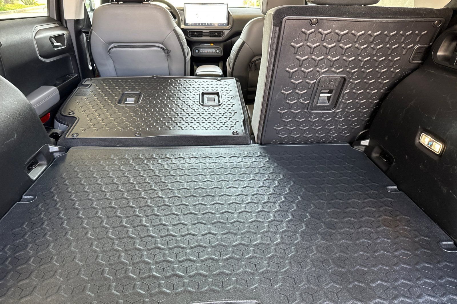 Used 2025 White Ford Badlands image 20