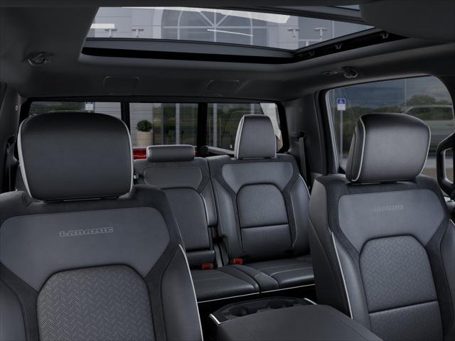 New 2026 Molten Red Pearl-Coat Exterior Paint RAM Laramie image 52