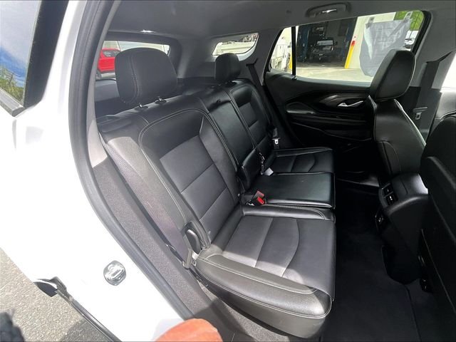 Used 2024 White GMC SLT image 22
