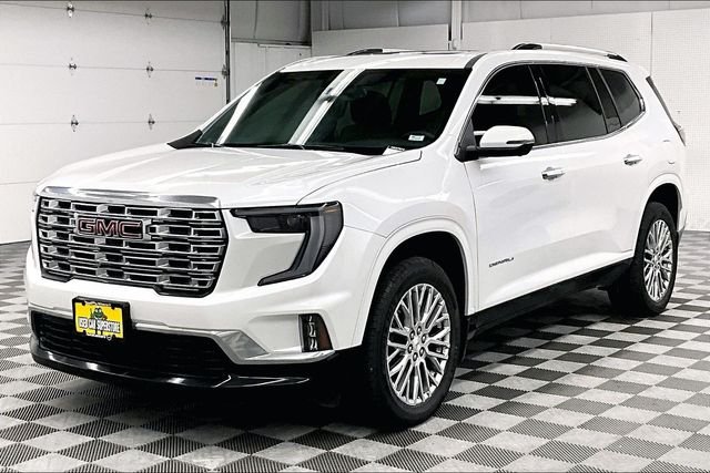 Used 2024 White Frost Tricoat GMC Denali image 12