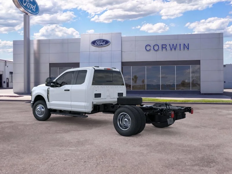 New 2026 Oxford White Ford F-350® XL image 6
