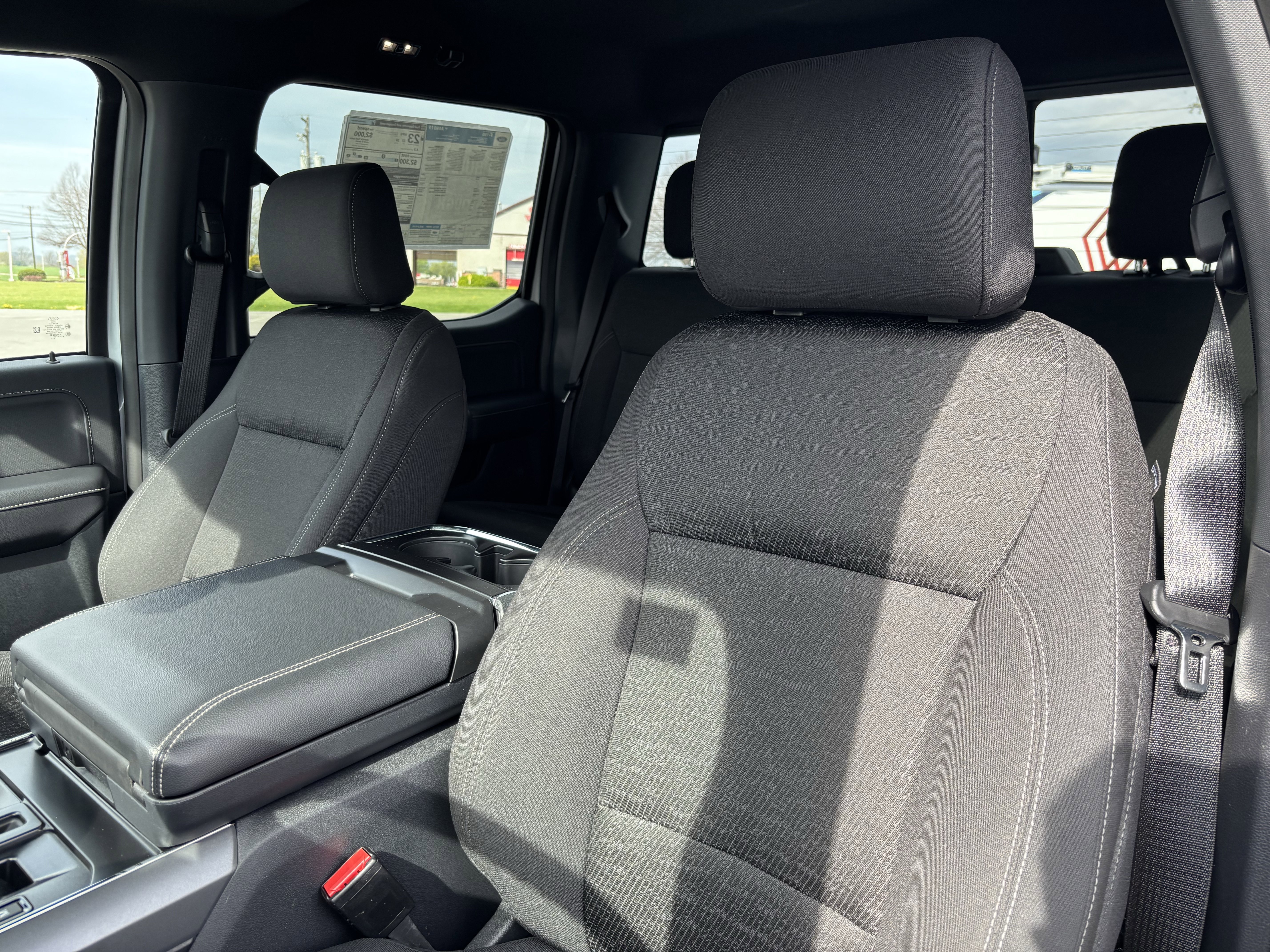 2025 Ford F-150 XLT - Photo 23