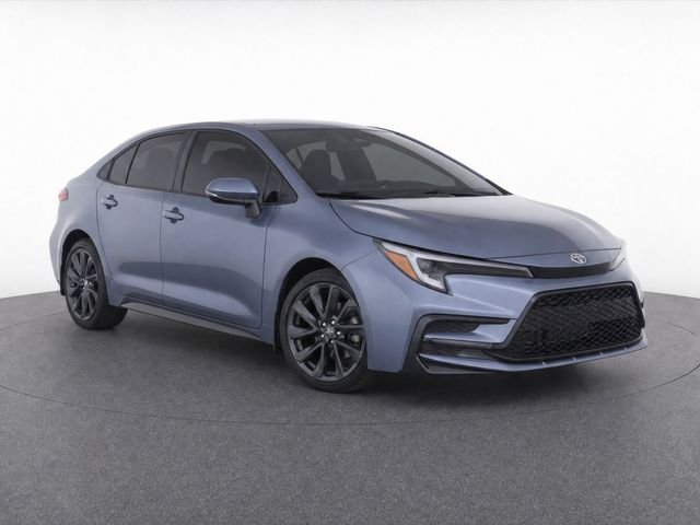 Used 2025  Toyota SE image 2