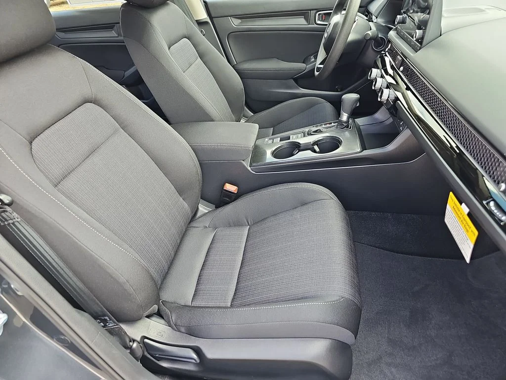 Used 2026 Meteorite Gray Metallic Honda LX image 11