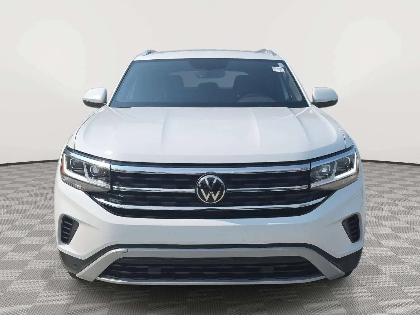 Used 2023 White Volkswagen 2.0T SE w/Technology image 20