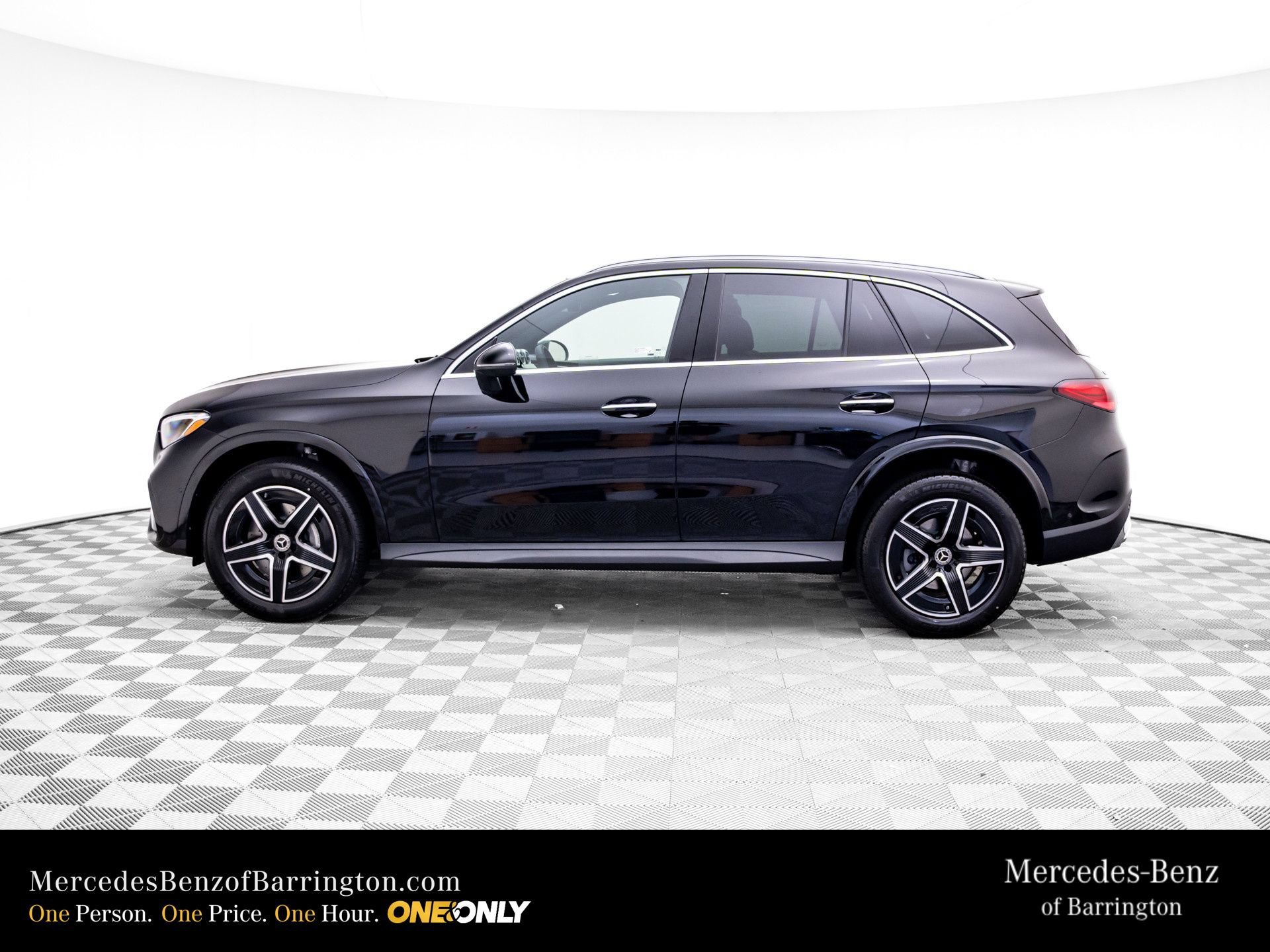 New 2026 Black Mercedes-Benz GLC 300 image 42