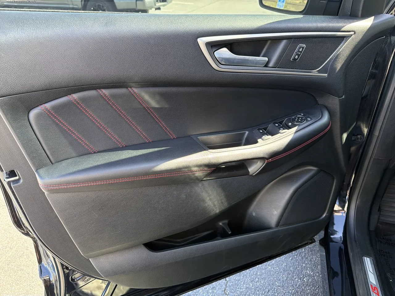 Used 2022 Black Ford ST-Line image 27
