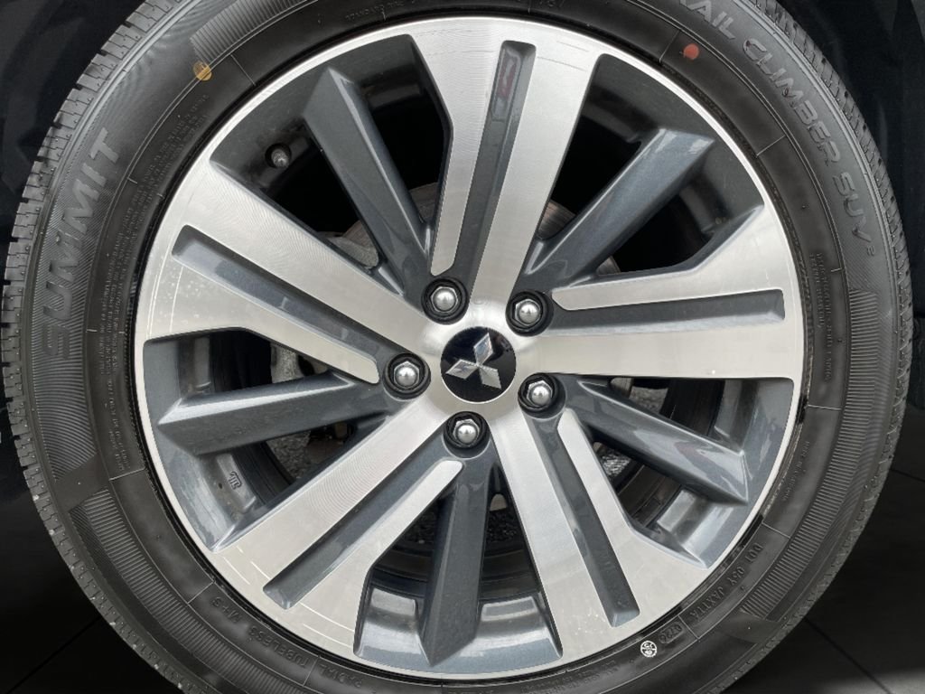 Used 2024 Gray Mitsubishi 2.0 ES image 25
