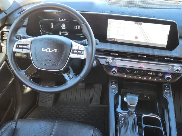 Used 2024 Red Kia EX image 27