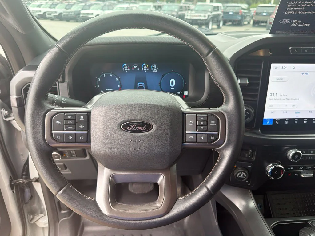 Certified Used 2024 Avalanche Ford XLT image 17