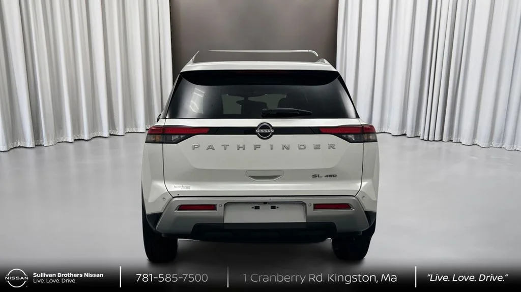 Used 2023 White Nissan SL image 6