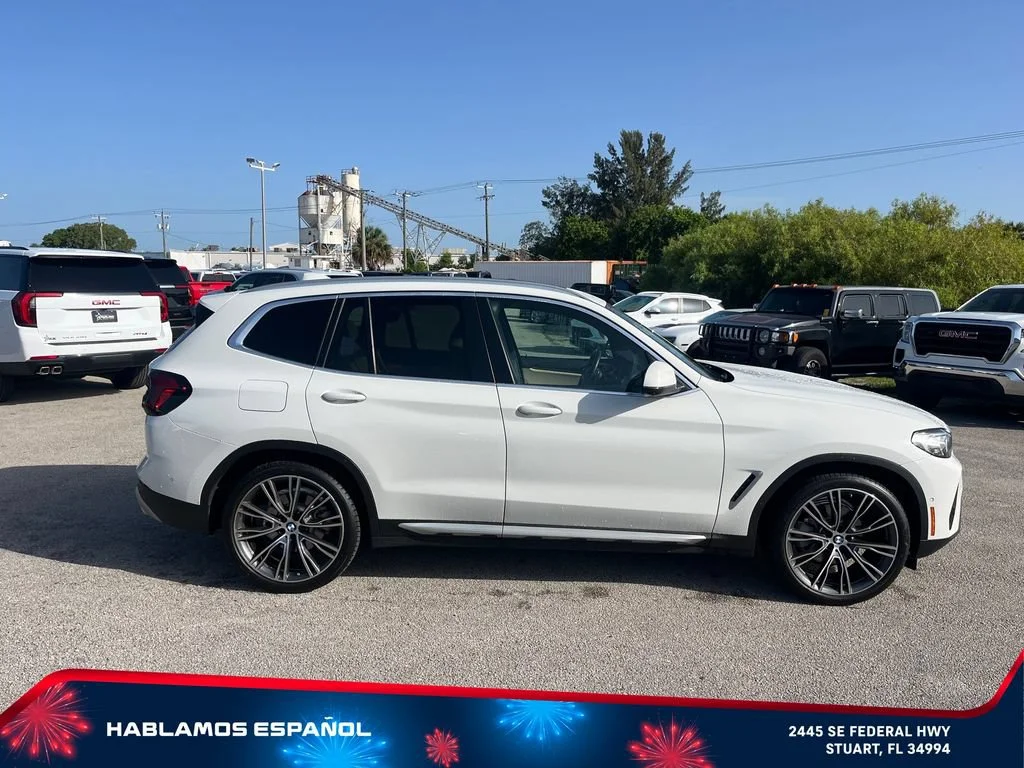 Used 2023 White BMW sDrive30i image 4