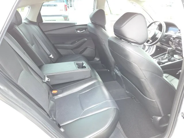 Certified Used 2025 Solar Silver Metallic Honda HYBRID EX-L image 25