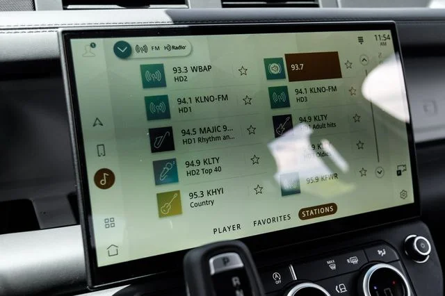New 2026  Land Rover X-Dynamic SE image 38