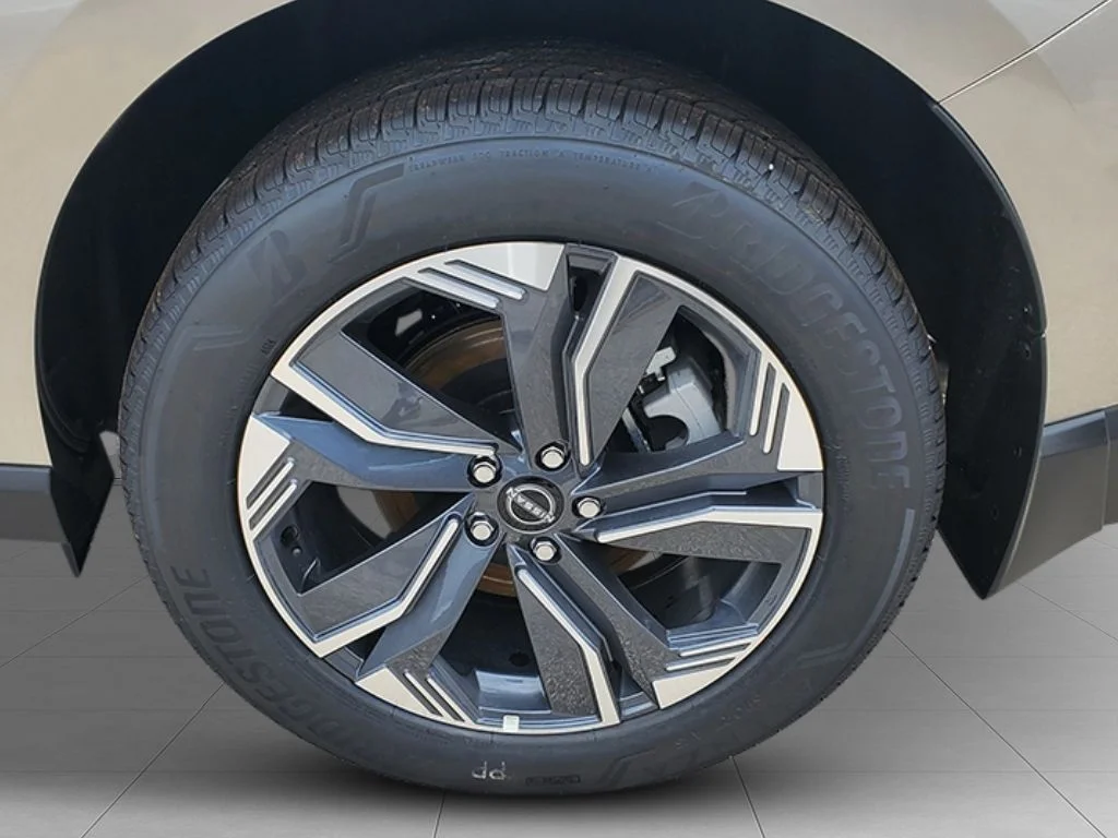 New 2026 Champagne Silver Metallic Nissan SL image 9