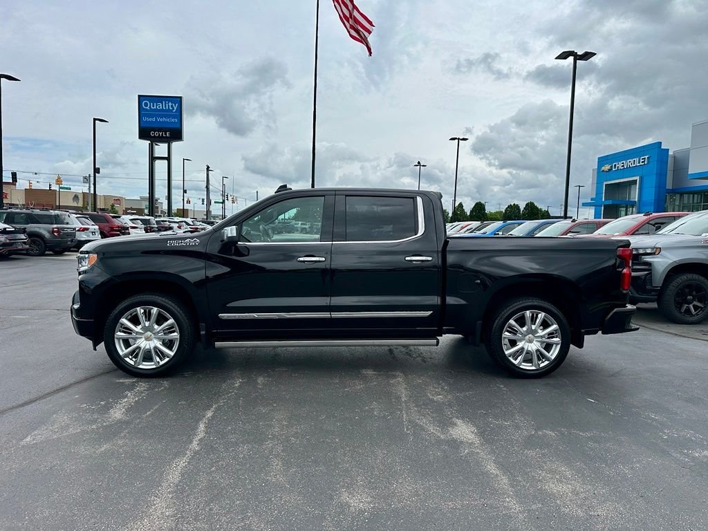 Used 2025 Black Chevrolet High Country image 7