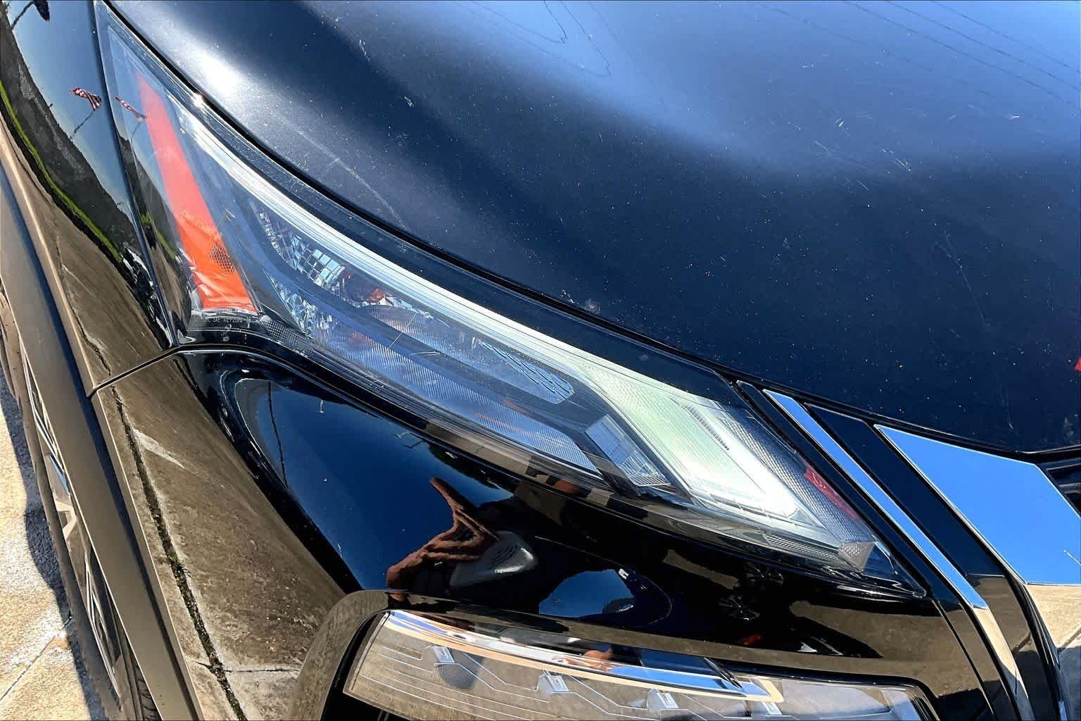 Used 2021 Super Black Nissan SV image 26