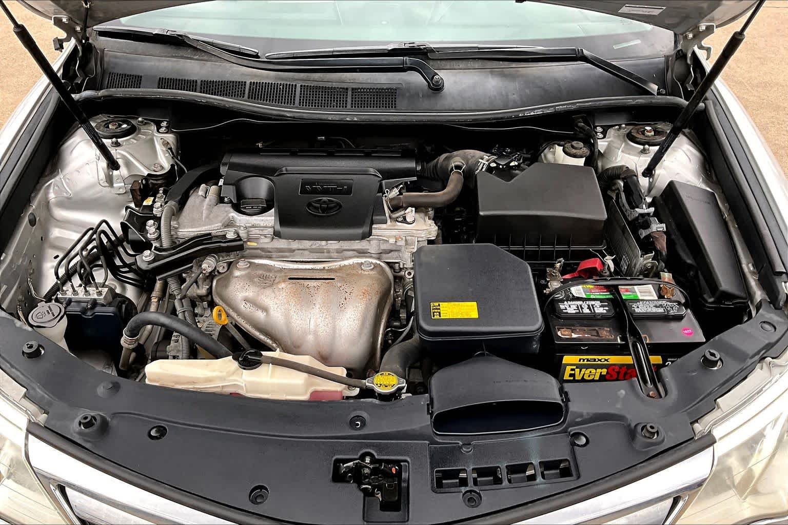 Used 2012 Classic Silver Metallic Toyota LE image 31