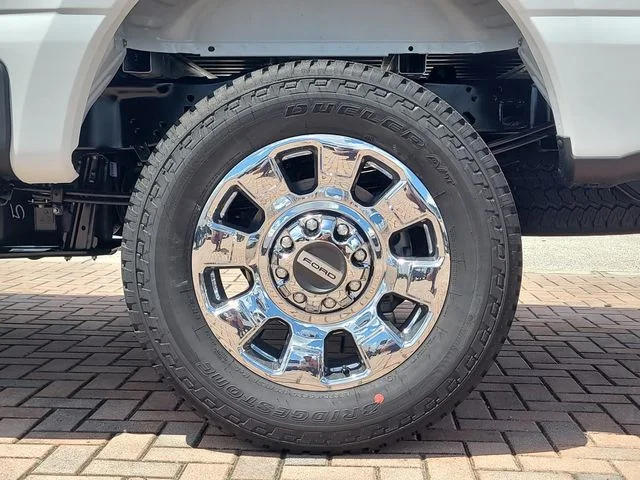 New 2026 Oxford White Ford Lariat image 8