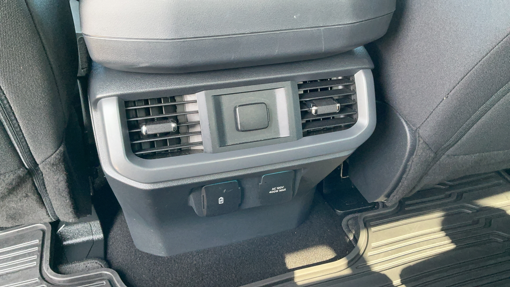 Used 2025 Carbonized Gray Metallic Ford XLT image 9