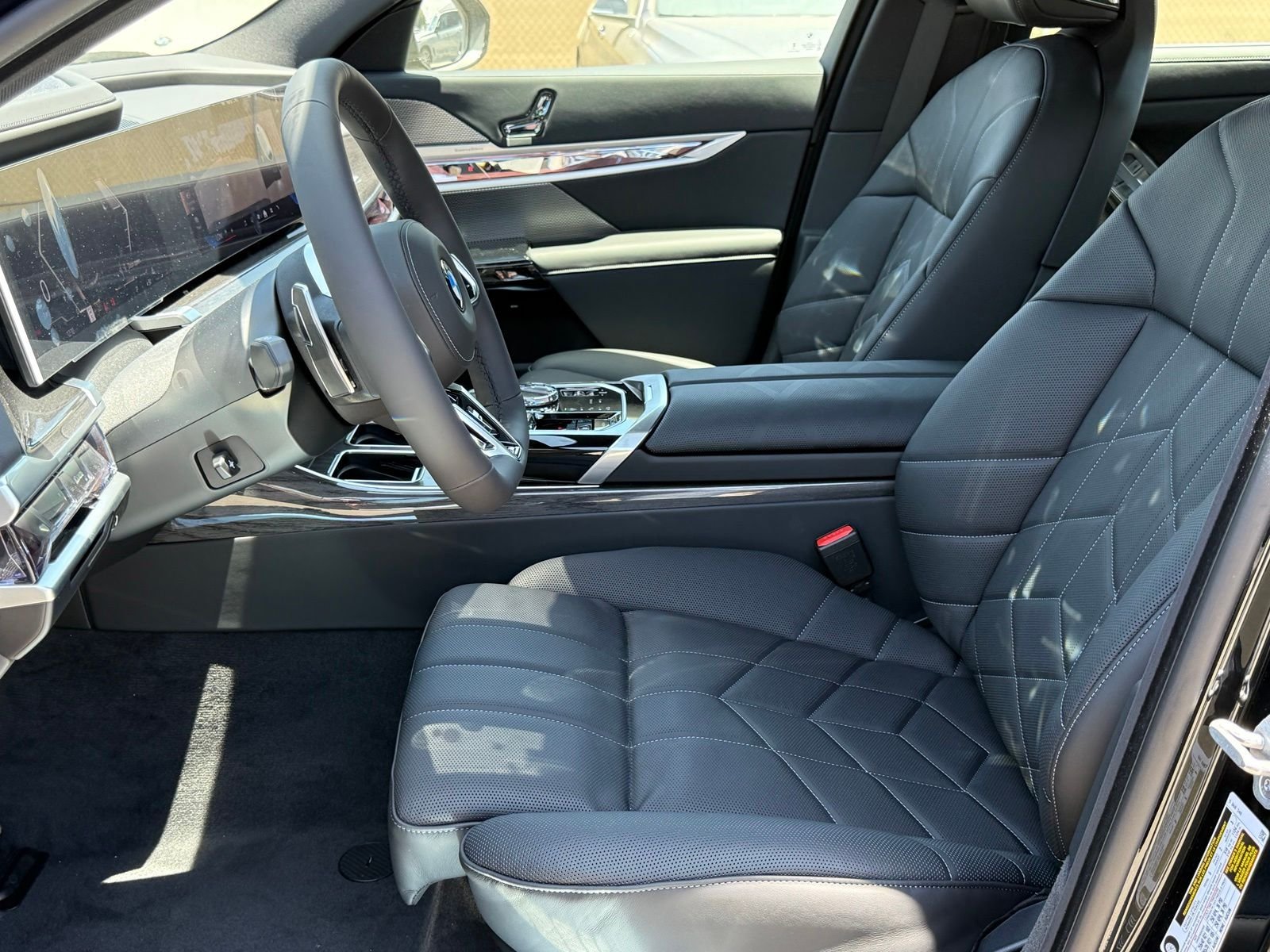 New 2026 Black Sapphire Metallic BMW 760i xDrive image 15