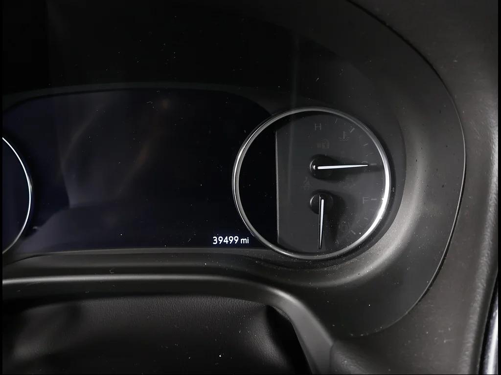 Used 2023 Sage Metallic Buick Premium image 9