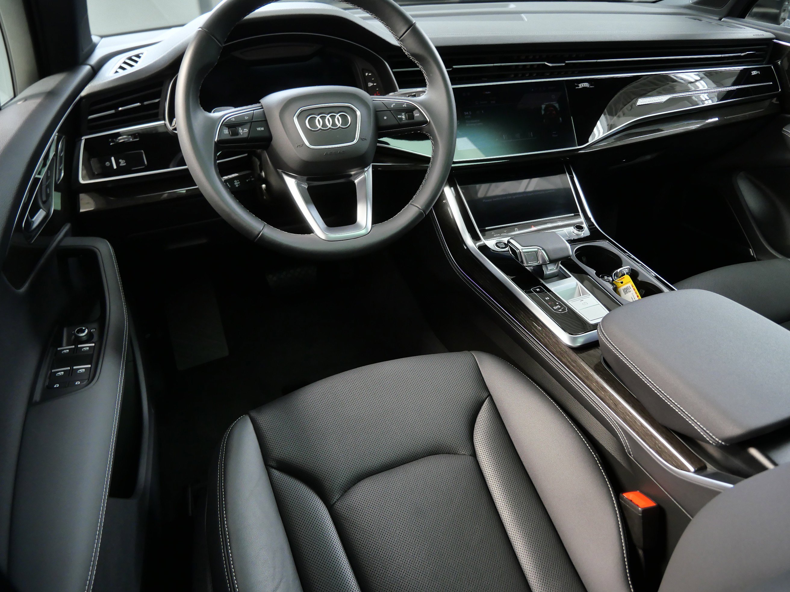 Used 2025 Audi Q7 Premium Plus with VIN WA1LVBF77SD029001 for sale in Minnetonka, Minnesota