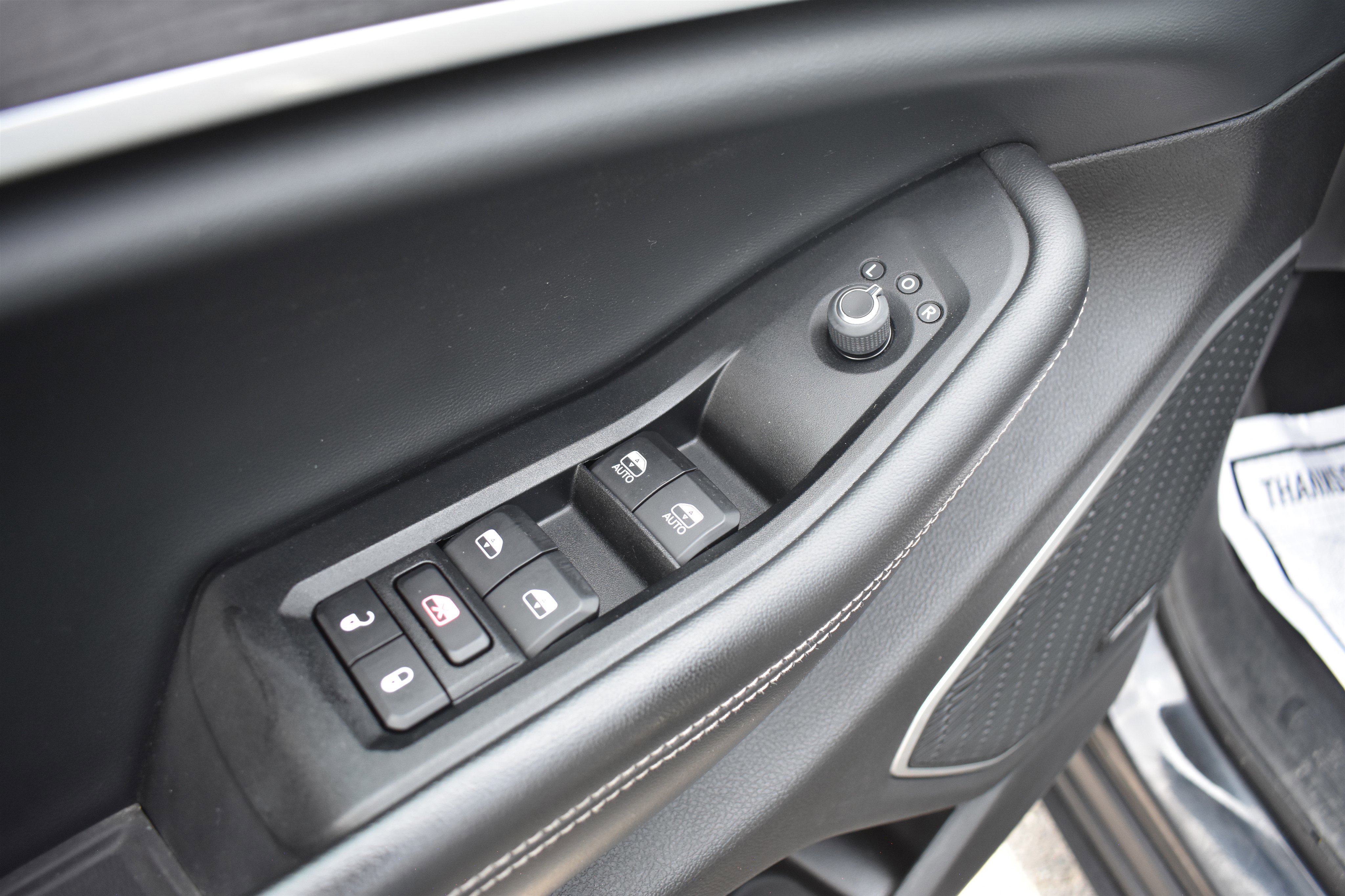 Used 2021 Diamond Black Crystal Pearlcoat Jeep Limited image 14