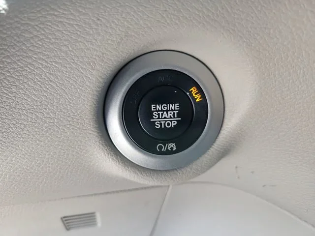 2023 Chrysler Pacifica Touring L - Photo 36