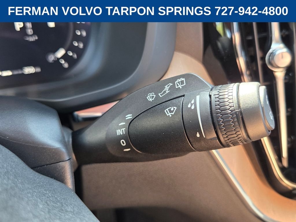 New 2026 Crystal White Volvo Core image 32