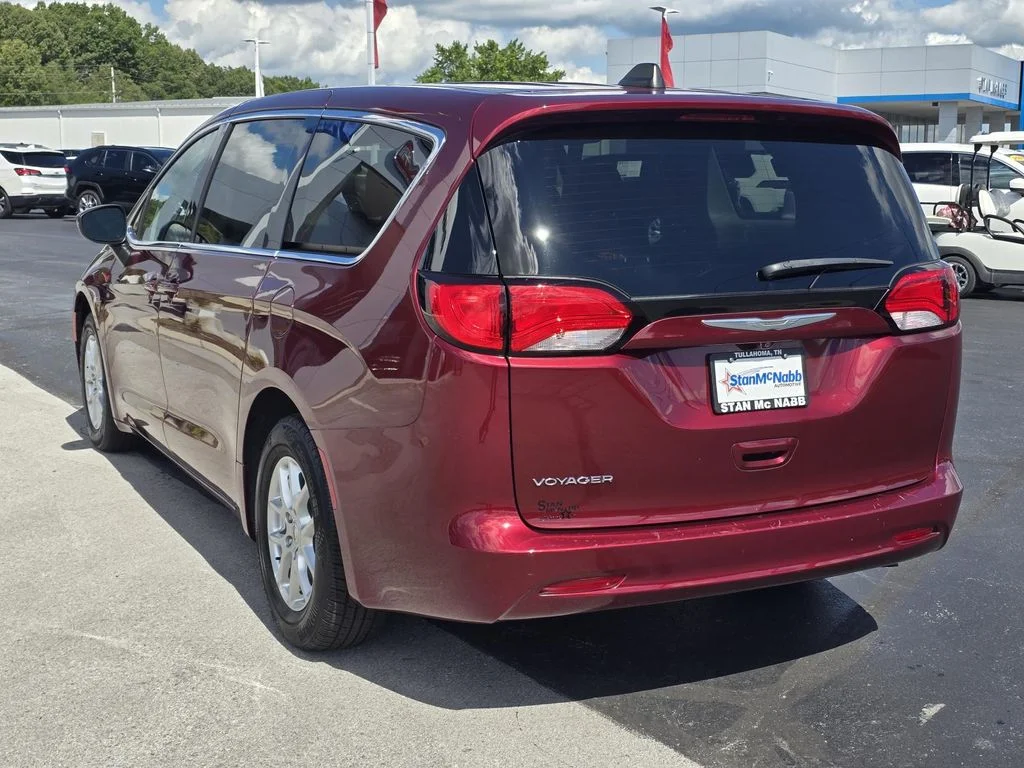 Used 2021 Velvet Red Pearlcoat Chrysler LX image 5
