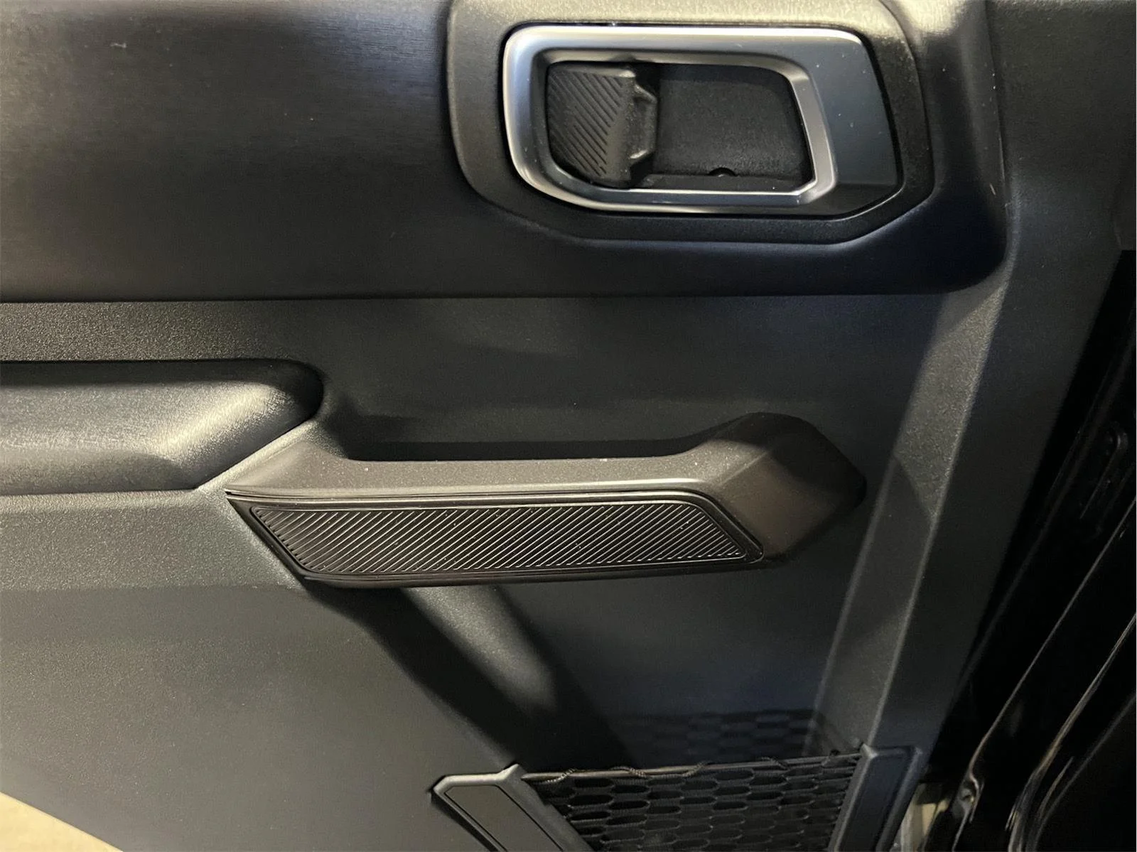 Used 2025 Shadow Black Ford Outer Banks image 17