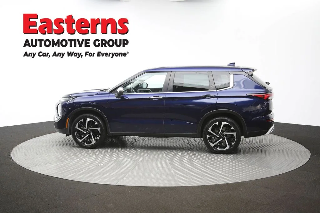 Used 2023 Blue Mitsubishi SE image 61