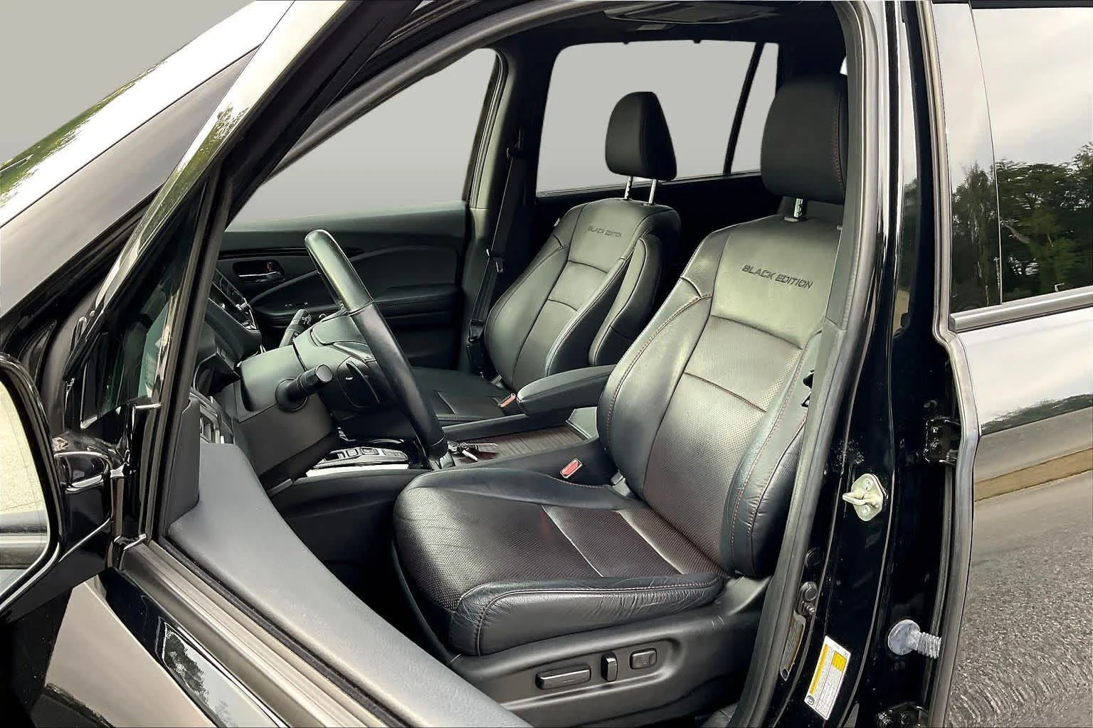 Used 2020 Crystal Black Pearl [Black] Honda Black Edition image 8