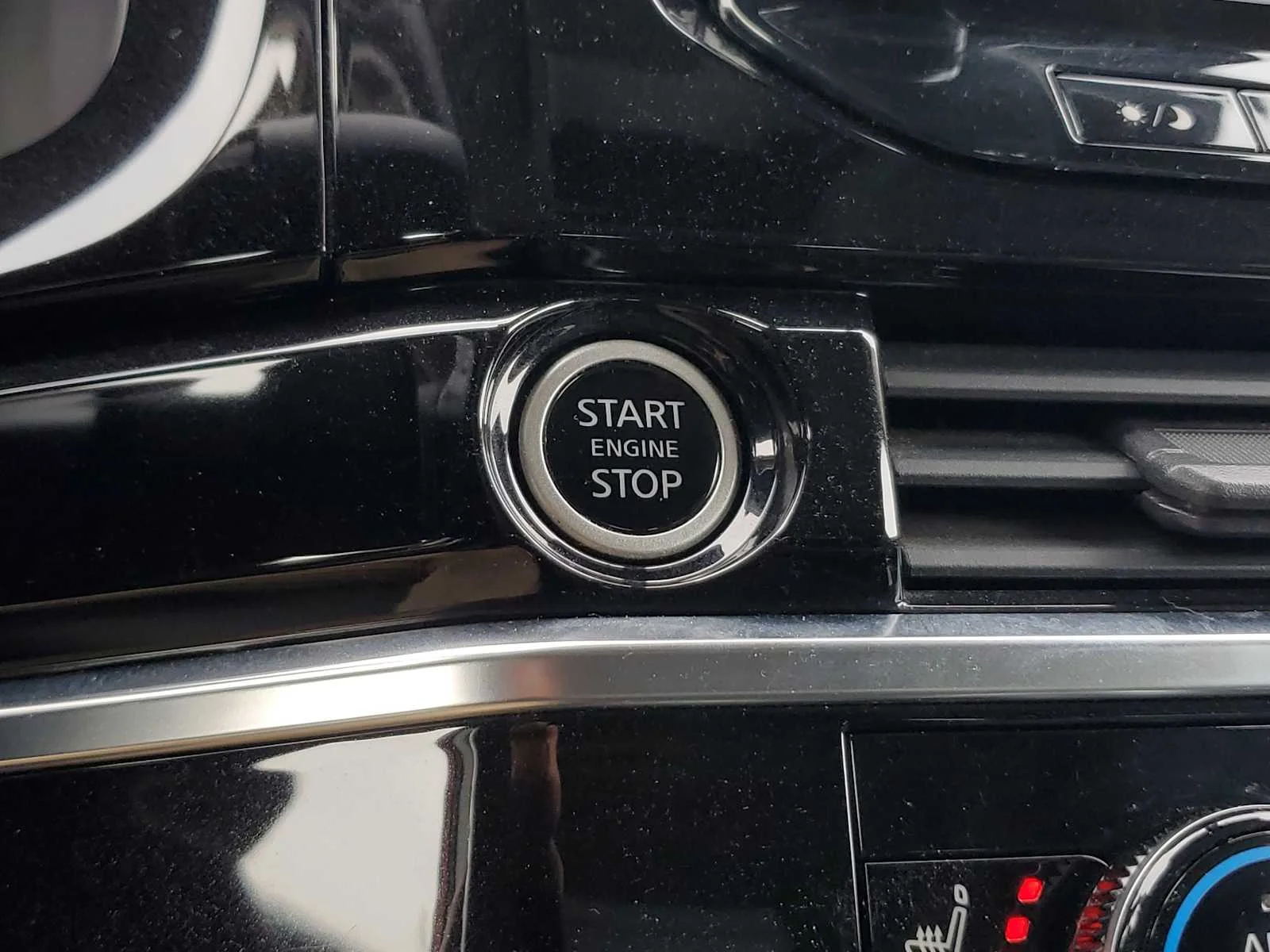 Used 2023 Scarlet Ember Tintcoat Nissan Platinum image 29