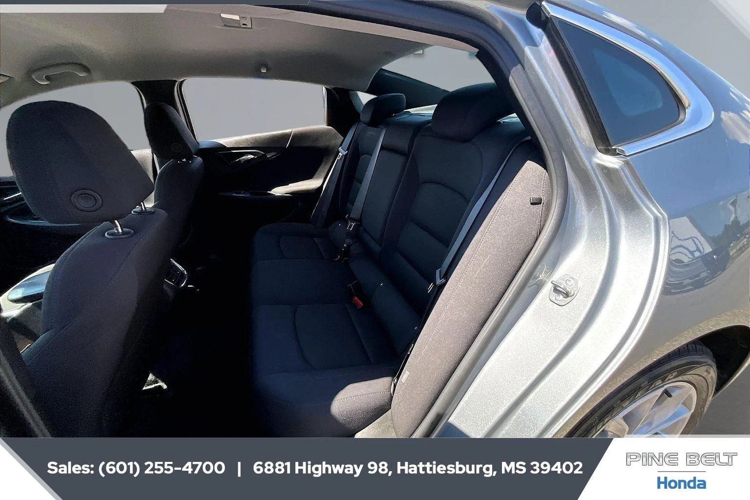 Used 2024 Sterling Gray Metallic Chevrolet LT image 19