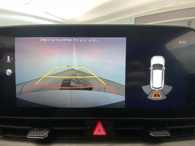Used 2023 White Kia X-Line image 17