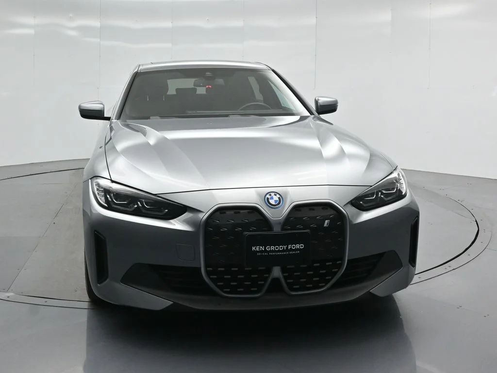 Used 2023 Gray BMW eDrive40 image 56