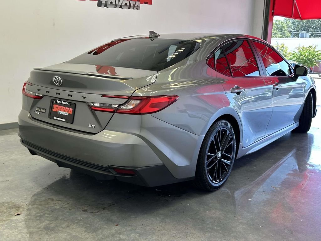 Certified Used 2025  Toyota SE image 3