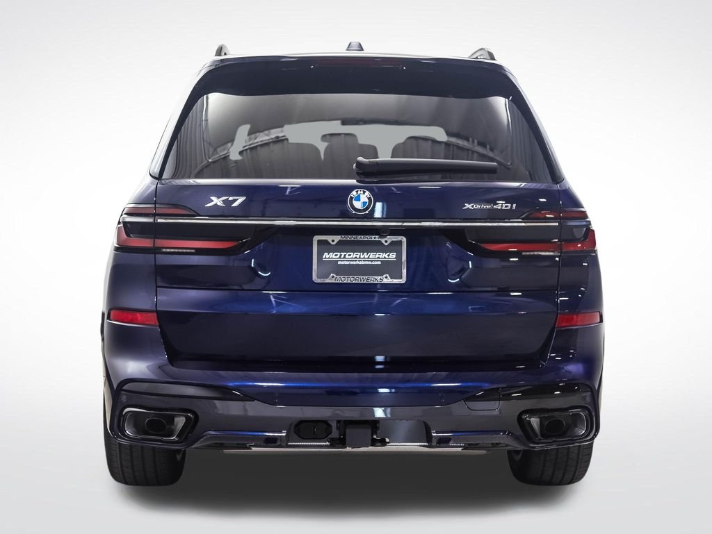 Used 2027 Blue BMW xDrive40i image 4