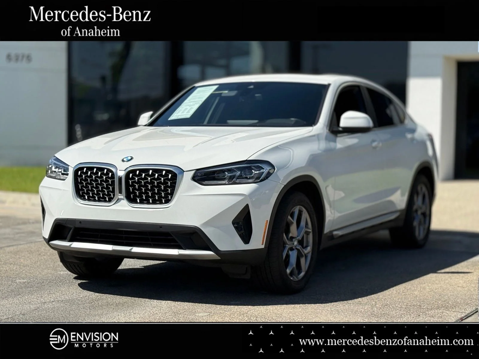 2023 BMW X4 xDrive30i's photo