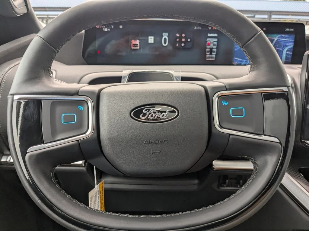 2025 Ford Expedition Platinum - Photo 30