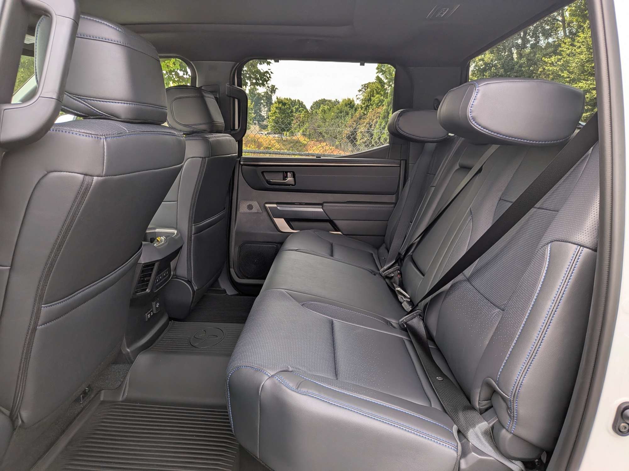 2026 Toyota Tundra Platinum - Photo 16