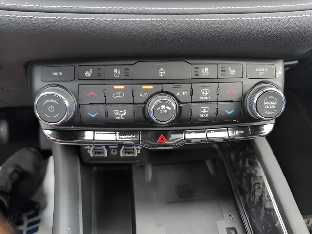 Used 2024 DB Black Crystal Clearcoat Dodge SRT 392 image 22