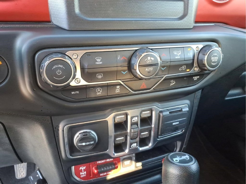 Used 2020 Teal Jeep Unlimited Rubicon image 26