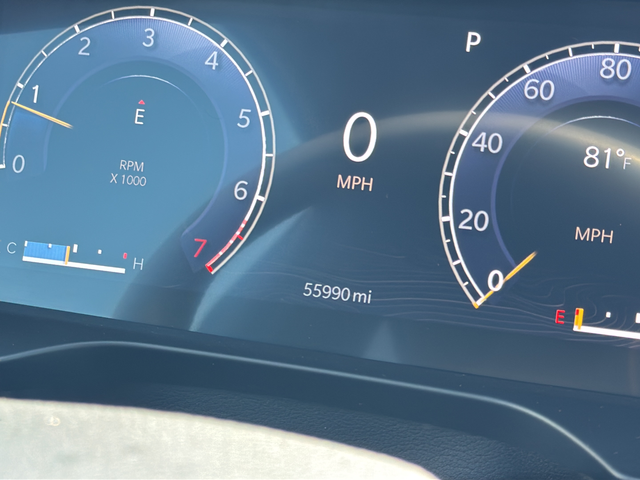 Used 2024 White Jeep Laredo image 12