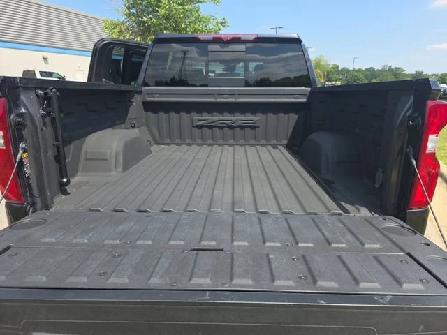 Used 2023 Gray Chevrolet ZR2 image 13