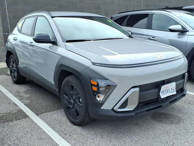 Used 2026  Hyundai SEL Sport image 2