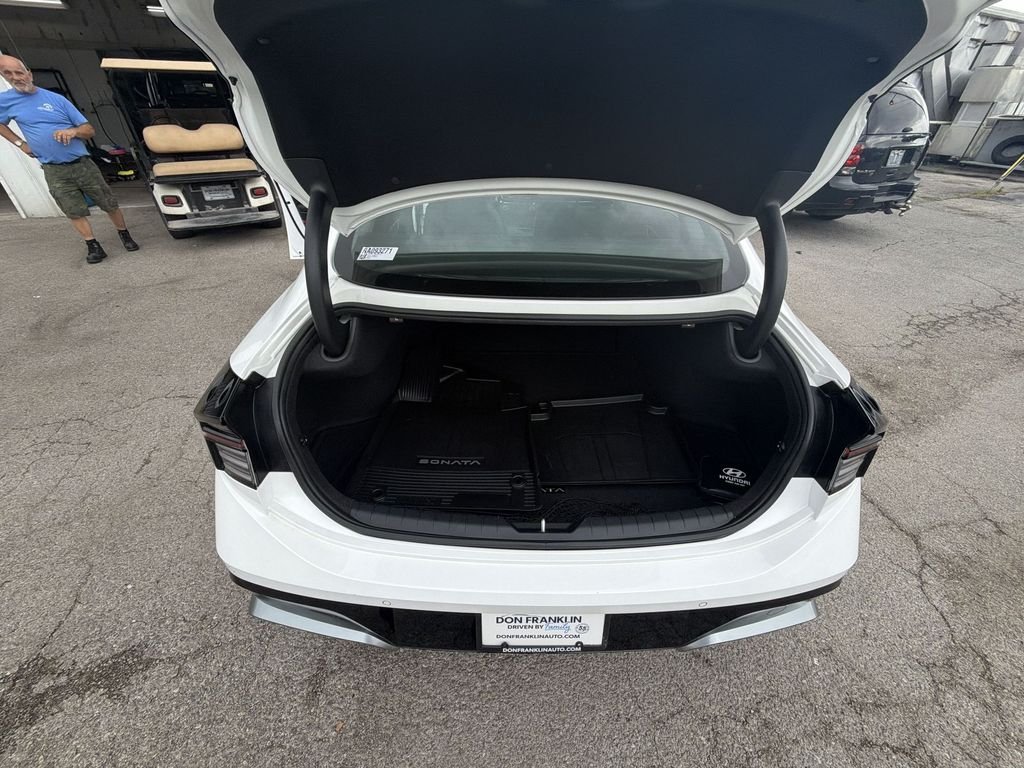 Used 2024 White Hyundai Limited image 24