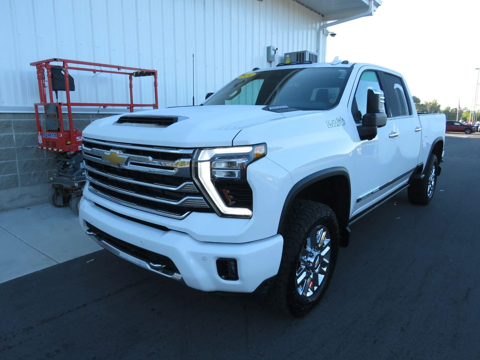 Used 2024 Summit White Chevrolet High Country image 16